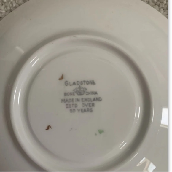 Vintage 1980’s Gladstone Bone China Golden Wedding Teacup and saucer - Picture 10 of 10